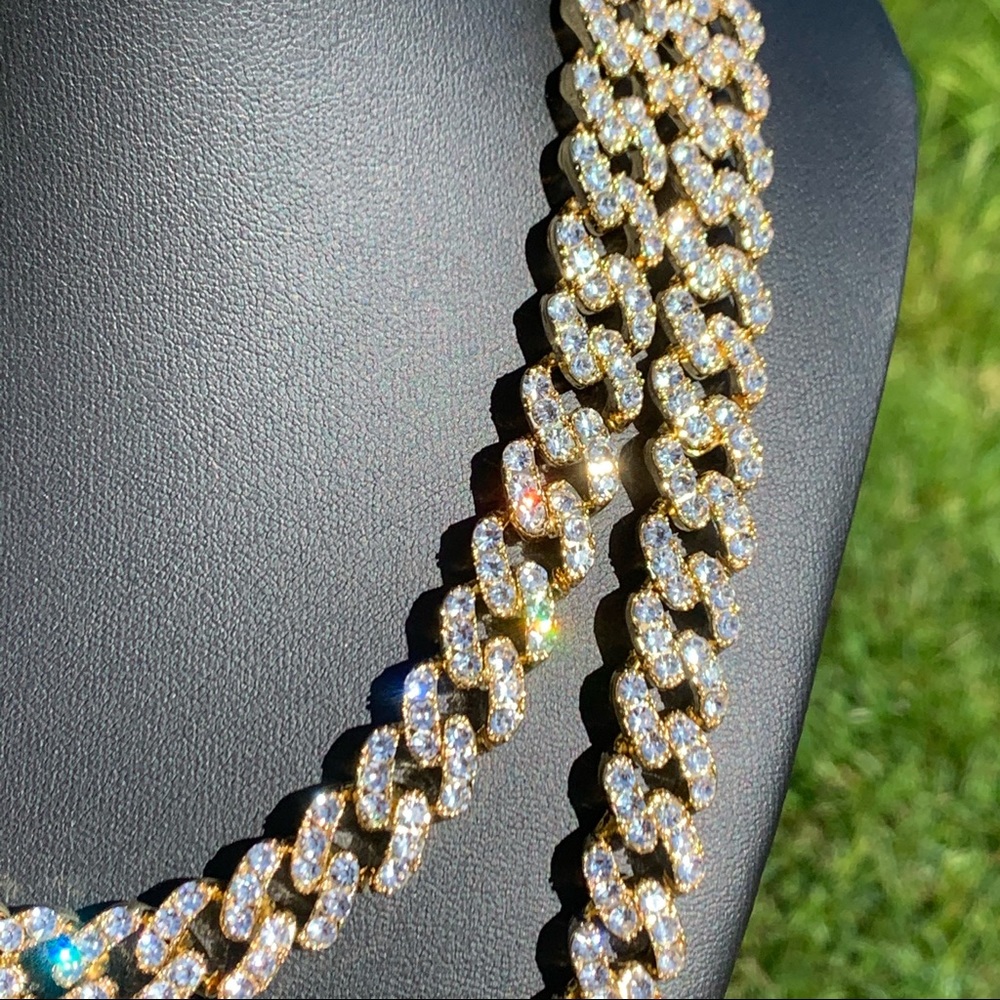 12mm Gold Cuban Link Chain Iced - Picture 4 of 4